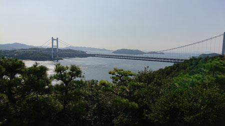 第二展望台から見た近くの瀬戸大橋